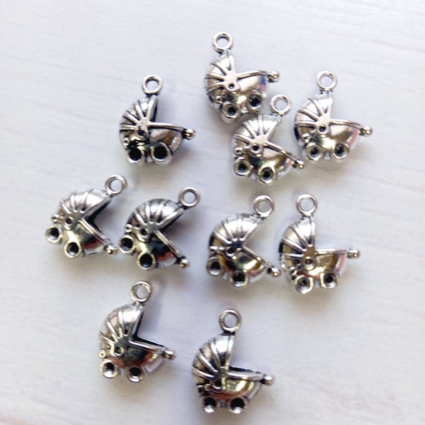 Dije metálico coche #18 (10un)