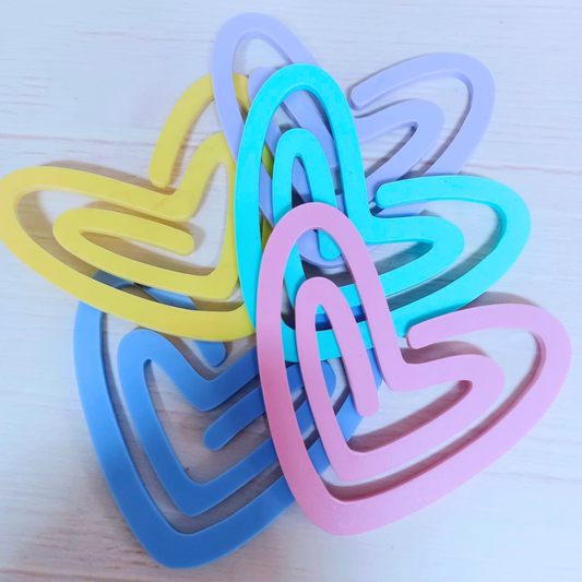 Clip Corazón Acrílico mix colores 20un