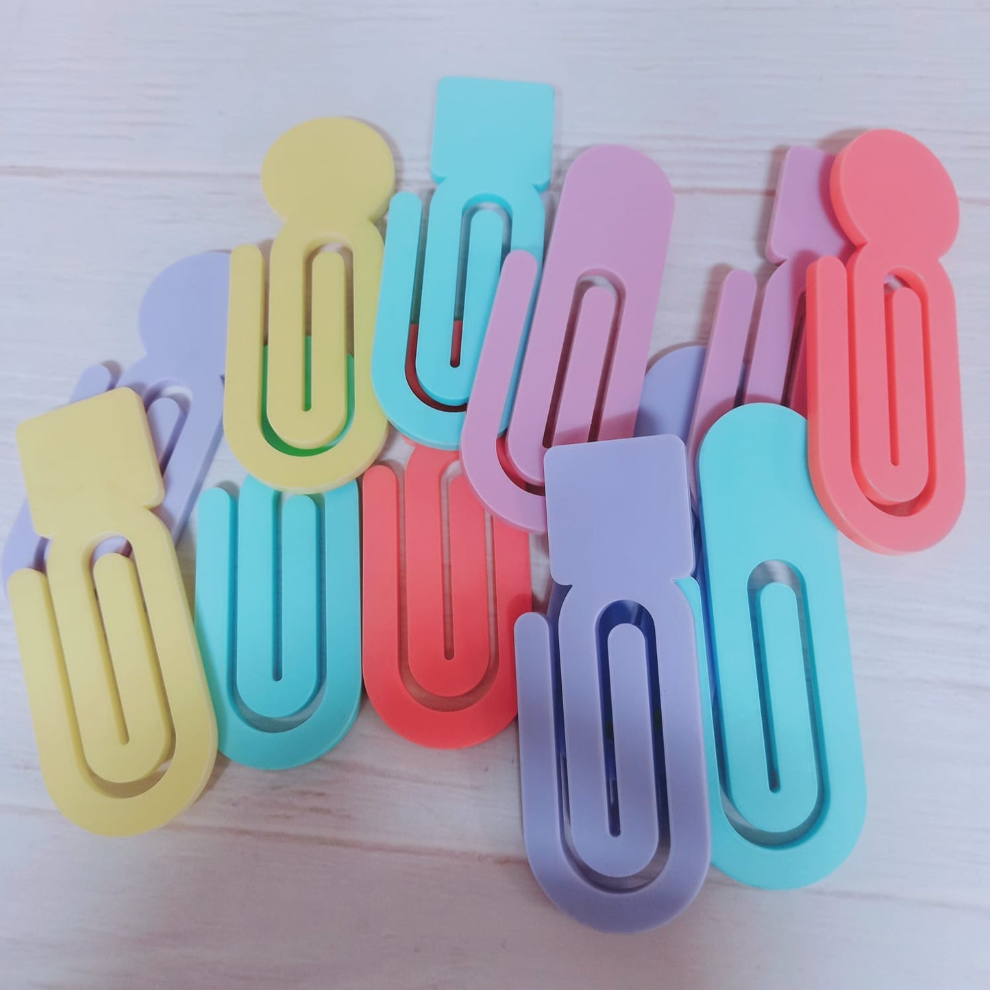 Clip para personalizar acrílico mix colores diseños surtidos 12un